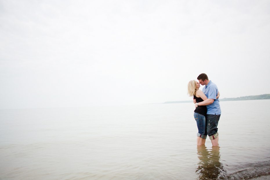 Port Dover wedding photographer shoots an engagement session on the beach